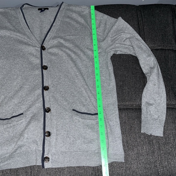 Gap Men’s V Neck Button Up Sweater - Picture 6 of 7